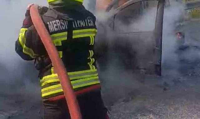 Tarsus'ta otoyolda araç yangını