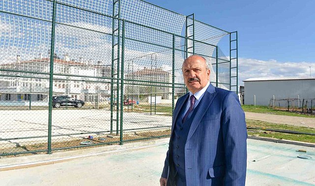 Taşköprü'ye yeni basketbol ve voleybol sahaları kazandırılıyor
