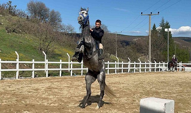 Tavşanlı'da at biniciliği ve safari turları için gözde bir mekan