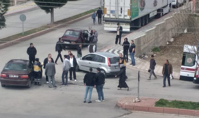 Tavşanlı'da trafik kazası: 3 yaralı