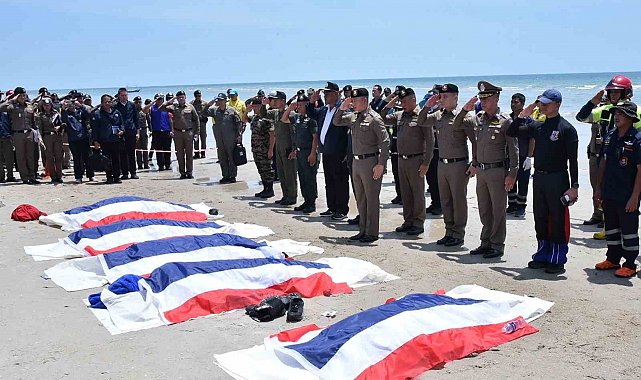 Tayland'da polis uçağı denize düştü: 5 ölü