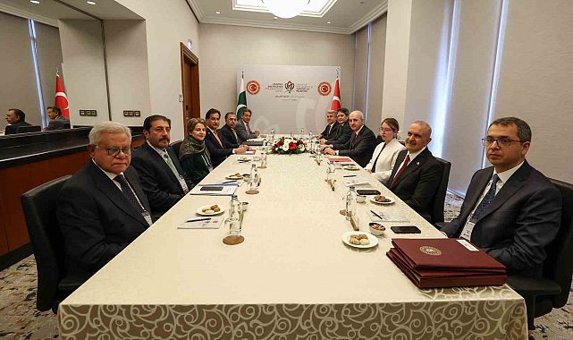 TBMM Başkanı Numan Kurtulmuş, İstanbul'da Pakistan Ulusal Meclis Başkanı Sadık İle görüştü