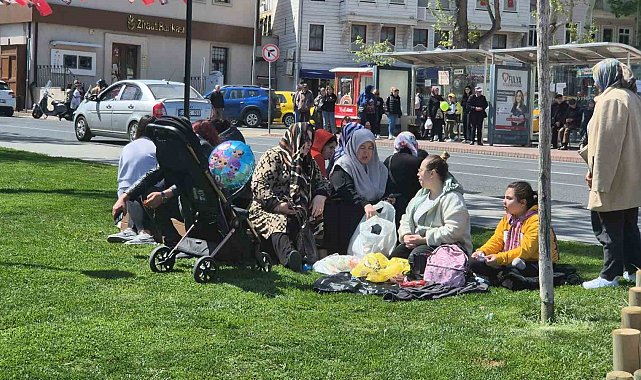 Tekirdağ diken üstünde: Vatandaşlar parklara akın etti