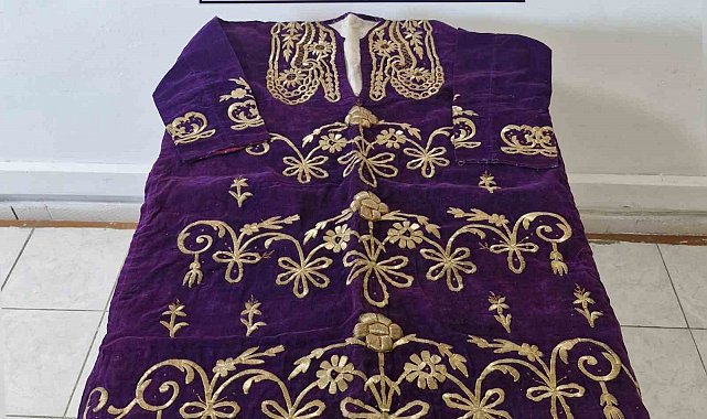 Tekirdağ'da tarihi eser olduğu değerlendirilen kıyafet ele geçirildi