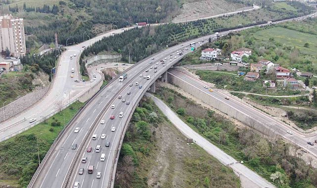TEM otoyolunda trafik durma noktasına geldi
