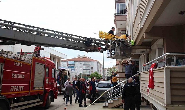 Terastan düşen alzheimer hastası hayatını kaybetti