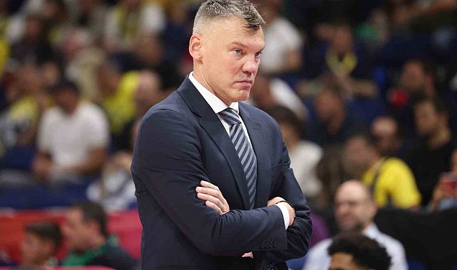 THY Euroleague'de yılın başantrenörü Sarunas Jasikevicius seçildi