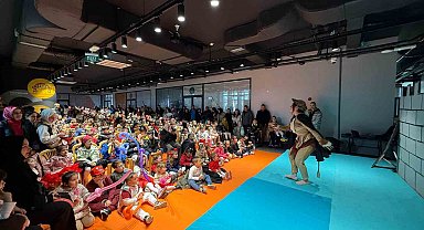 Trabzon Büyükşehir Belediyesi'nden 23 Nisan'a coşkulu kutlama