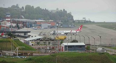 Trabzon'da hava ulaşımına sis engeli bugün de devam ediyor