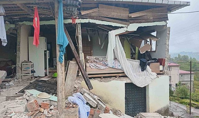 Trabzon'da tüp patlaması sonucu ev çöktü: 1 yaralı