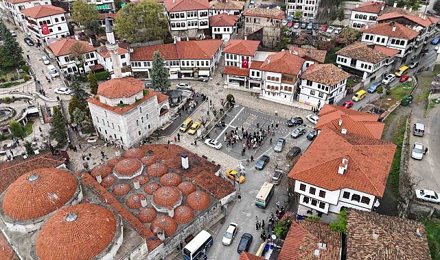 Trafik ve ulaşım düzenlemeleri Safranbolu'yu bayramda rahatlattı