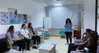 Tunceli'de Gebe Okulunda anne ve baba adaylarına Heimlich manevrası eğitimi