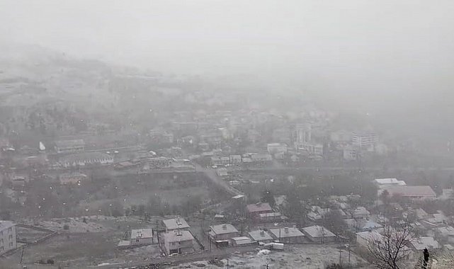 Tunceli'de nisan ayında kar sürprizi