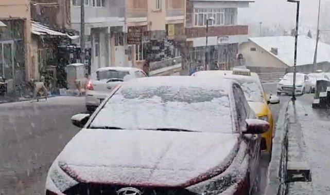Tunceli'de nisan ayında kar yağışı