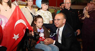 Turgutlu'da 23 Nisan "Çocuk Şenliği ve Ulusal Egemenlik Korteji" ile kutlandı