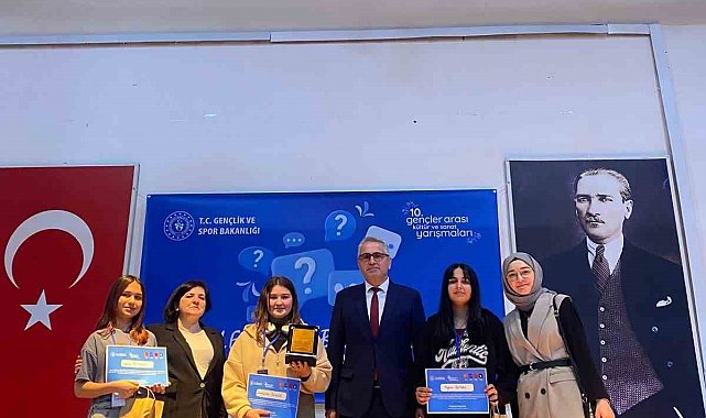 Türkeli Gençlik Merkezi temsilcilerinden il birinciliği başarısı