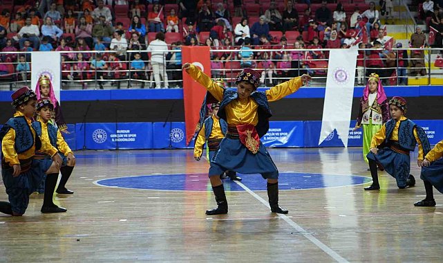 Ulusal Egemenlik ve Çocuk Bayramı Burdur'da coşkuyla kutlandı