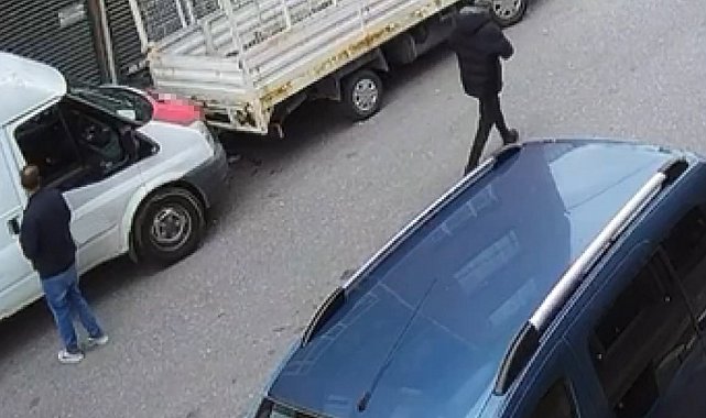 Ümraniye'de araçlardan telefon, marketten ürün çaldılar: Güvenlik kameraları ele verdi