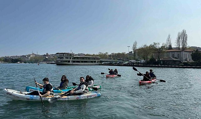 Üniversiteliler, Haliç'te su sporlarıyla buluştu