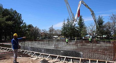 Uşak'ta hayırseverler tarafından yaptırılacak okulun temeli törenle atıldı