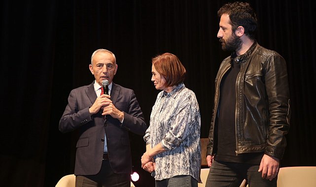 Usta oyuncu Nur Sürer ve "Mukadderat" filmi ekibi Küçükçekmece'de