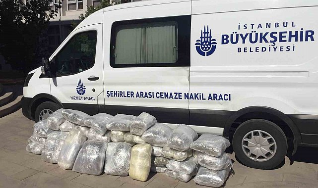 Uyuşturucu, göçmen kaçakçılığı: İBB logosuyla illegal saltanat