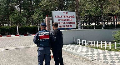 Uyuşturucu suçundan aranan şahsı jandarma yakaladı