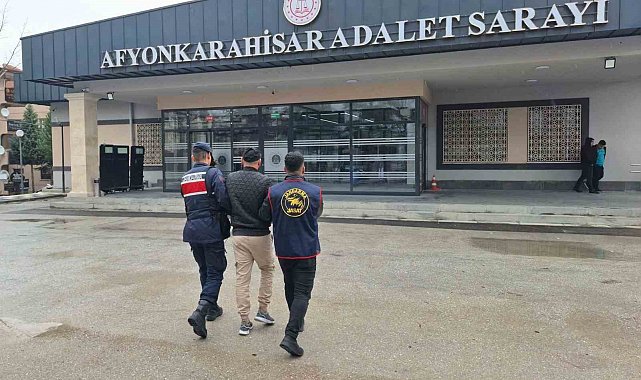Uyuşturucu ticareti suçundan aranan şahsı JASAT yakaladı