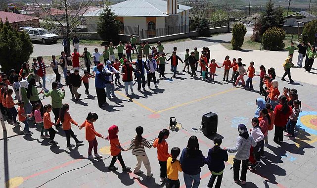 Üzümlü Gençlik Merkezi'nden bahar coşkusu