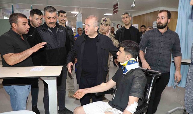 Vali Hatipoğlu midibüsün devrildiği kazada yaralıları ziyaret etti