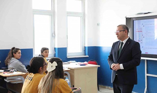 Vali Polat'ın okul ziyaretleri devam ediyor