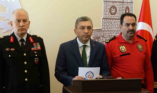 Vali Şahin: "Çok kısa bir zamanda 2 tane çok önemli, kritik kavşağı hizmete açacağız"