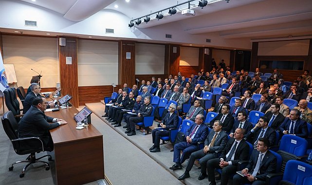 Vali Toros: "Mersinimize değer katacak projeleri hayata geçireceğiz"