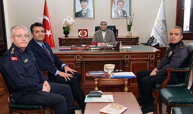 Vali Yiğitbaşı: "Bayram tatilinde Afyonkarahisar'dan 5 milyon 860 binin üzerinde araç geçişi oldu"