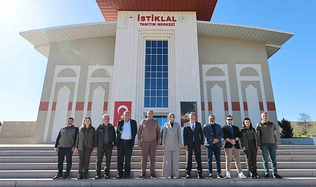 Vali Yiğitbaşı'ndan İstiklal Tanıtım Merkezi'ne ziyaret
