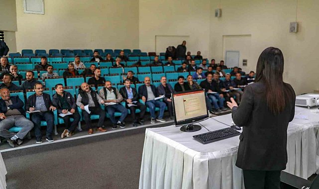 Van Büyükşehir Belediyesi personeline "İş Sağlığı ve Güvenliği" eğitimi