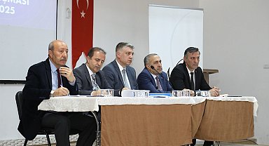 Van Büyükşehir Belediyesinin muhtarlar toplantısı devam ediyor