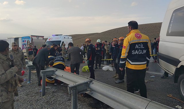 Van'da feci kaza: 6 ölü, 8 yaralı