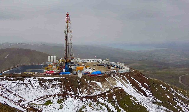 Van'da petrol arayışı: 200 tonluk dev sondaj kulesi kuruldu