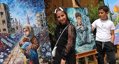 Vanlı öğrencilerden Filistinli çocuklar yararına resim sergisi
