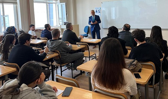 Veteriner Hekim Karanfil öğrencilere deneyimlerini aktardı