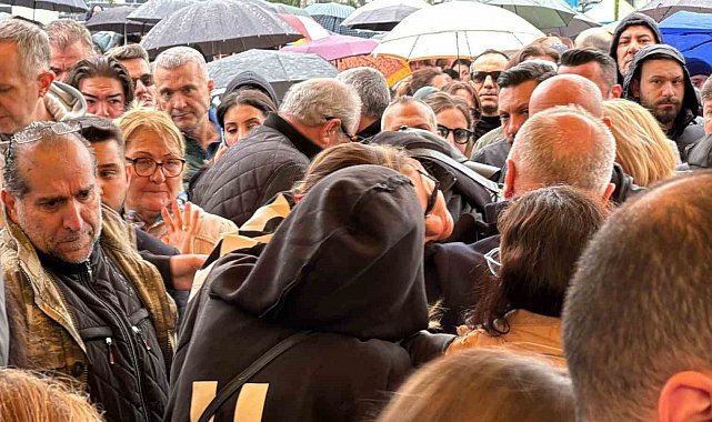 Volkan Konak'ın kızı Şimal Konak cenaze töreninde fenalaştı