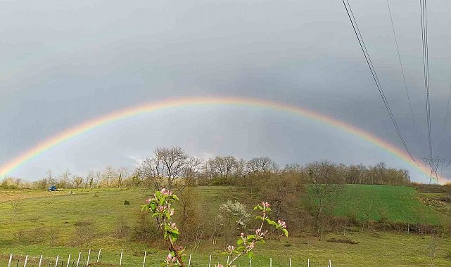 Yağmurun ardından doğa adeta tabloya dönüştü