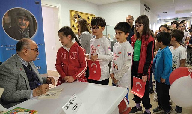 Yalvaç Ural Büyükçekmeceli çocuklarla buluştu