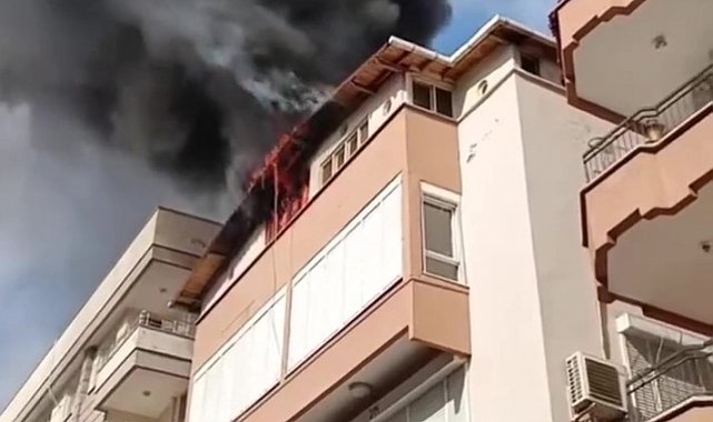 Yangında ahşap kat kullanılamaz hale geldi