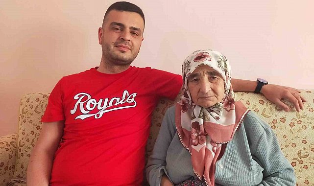 Yaşlı kadını tuzağa düşürüp 750 bin lira değerindeki altınlarını çaldılar