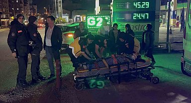 Yaya geçidinden geçen kadına otomobil çarptı