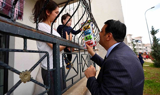 Yılmaz, vatandaşlarla bir araya geldi