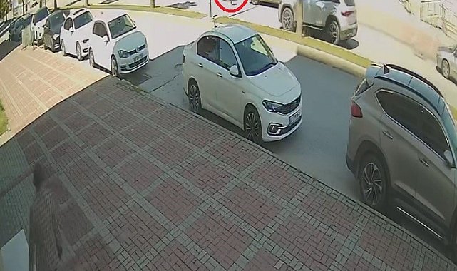 Yola fırlayan 7 yaşındaki çocuğa otomobil çarptı