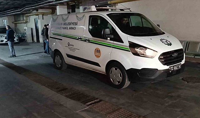 Yolda yürürken bıçaklı saldırıya uğrayan şahıs hayatını kaybetti